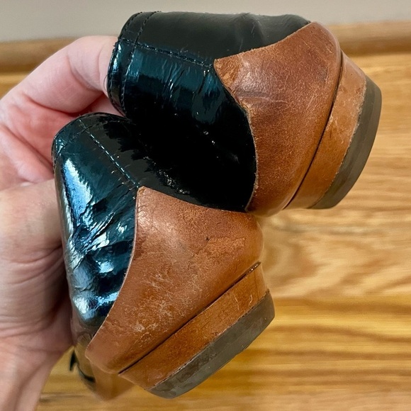 Ferragamo Mary Jane Ballet Flats Black Patent Leather Size 6 | Audrey Style - Picture 7 of 8